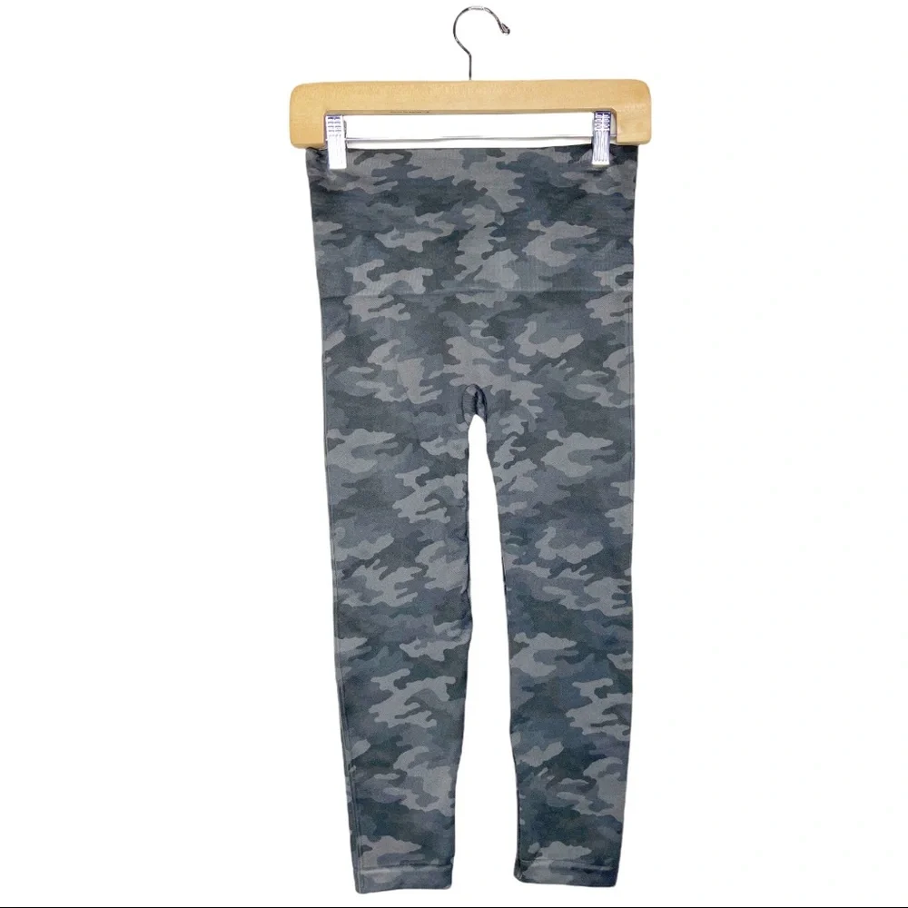 Spanx Cropped Look At Me Now Seamless Leggings in Sage Camo SZ Large - Picture 6 of 12